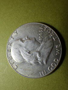 アメリカ５０セント銀貨　１９６３年D　約直径30.5ｍｍ厚み1.85ｍｍ重さ12.49ｇ　コレクター放出品