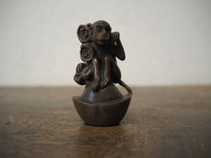 時代 木彫根付 猿 在銘 中山 6cm 古作 古美術 骨董