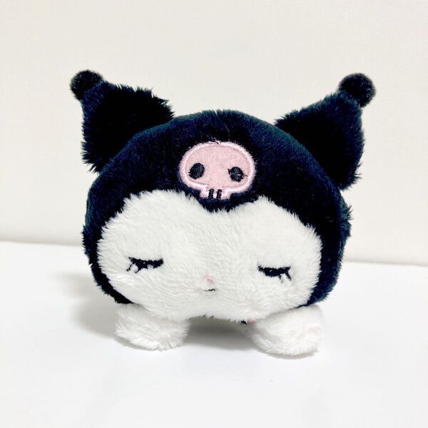 サンリオ クロミ ぬいぐるみ 寝そべり