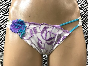 df_0025y ☆★☆【 サルート ワコール 未使用整理品 】パンティ／ショーツ、43G、美女と野獣、花柄刺繍、Mサイズ、ビキニ、捨離下着 ☆★☆