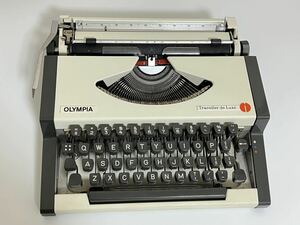 OLYMPIA オリンピア Traveller de Luxe タイプライター アンティーク ハードケース付き