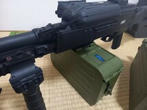 トイガン A&K PKM KREBS クレブス カスタム フルメタル 電動ガン スペアマガジンBOX ダミーカート 約80個 チェコ アモ缶付き_画像4