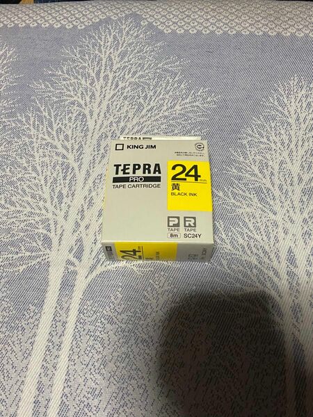 テプラプロ　カートリッジ　24㎜　黄色/黒文字　SC24Y