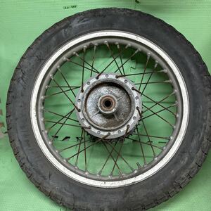 KN-623 激安 バイクパーツ メーカー車種不明 ホイール D.I.D DUNLOP 4.00-18 18インチ ハブ 現状品