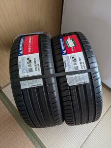 *** MICHELIN（ミシュラン）PILOT SPORT 5 (215/55/ R17) )× 2本 (21年49週製造、22年５月購入) 未使用 ***