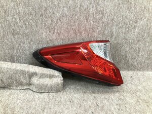 美品 磨き済み C-HR ZYX10 左 テールランプ KOITO 10-102