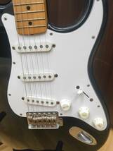 ＃5516　☆Fender　☆STRATOCASTER　☆エレキギター　☆本体のみ　☆現状品　☆フェンダー　☆ストラトキャスター　☆白黒　_画像10