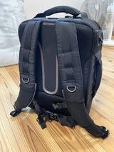 国内正規品 thinkTANKphoto シンクタンクフォト Airport Commuter エアポートコミューター カメラリュック 中古品_画像3