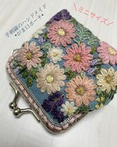 手刺繍 の ハンドメイド がま口ポーチ +リネン+ 6センチ口金使用 +ミニサイズ+小物入れ _画像1