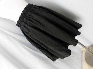 ie-531 ■ Leaplippin　■　レディース　スカート　フレアー　ひざ丈　黒　　サイズM　黒のウエストゴムのフレアースカート