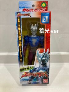 ウルトラマンサーガ　蓄光タイプ　ウルトラヒーローシリーズ　EX ソフビ フィギュア