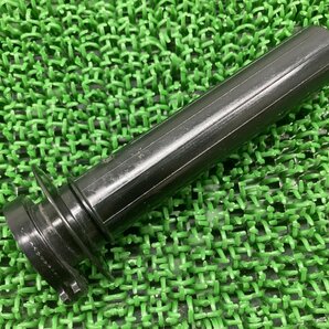 KLX250 Dトラッカー スロットルコーン カワサキ 純正 中古 バイク 部品 LX250E アクセルホルダー 割れ欠け無し 品薄 希少品 車検 Genuineの画像1