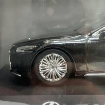 【TC0327】未開封 LEXUS LS500h EXECUTIVE Graphite Black GF. KS03686GBK レクサス ブラック ミニカー GREASE コレクション 1円〜_画像2