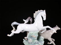 CE366 LLADRO 【リヤドロ】 磁器人形 馬 置物 高約30㎝ 幅38.5㎝／美品！ｚｙ_画像8