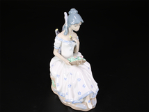 CE444 LLADRO 【リヤドロ】 CASDES 磁器人形 美少女 置物／美品i！ｈ_画像7