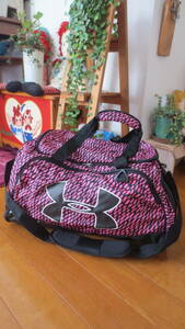  beautiful goods! Under Armor high capacity Boston bag *. travel *..* sport 