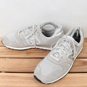 z1072【373】ニューバランス US7.5 25.5cm/ライトグレー シルバー newbalance メンズ スニーカー 中古