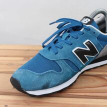 z923【373】ニューバランス US7.5 25.5cm/青 ブルー 黒 ブラック 灰 グレー newbalance メンズ スニーカー 中古_画像6