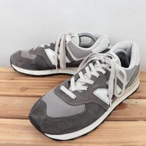 z1199【574】ニューバランス US10 28.0cm/灰 グレー 白 ホワイト newbalance メンズ スニーカー 中古_画像1