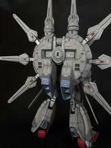 ガンプラ ガンダムSEED 1/100 レジェンド　ガンダム　全塗装　完成品_画像2