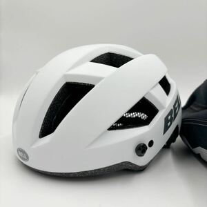 新品未使用品 BELL ベル ヘルメット ヘッドギア 自転車 サイクリング ロードバイク MTB ホワイト ケース付き 備品付き プロテクター