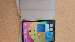 iPad 第10世代　256GB ケース付き　送料無料　　美品