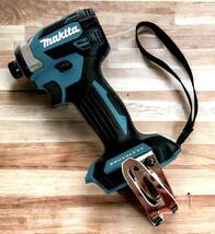  【未使用品】MAKITA マキタ 充電式インパクトドライバ 18V 6.0Ah TD173DRGX　 ブルー　バッテリー２個　充電器付き_画像3