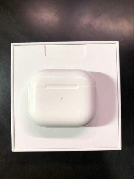 Apple AirPods 第3世代　充電ケース