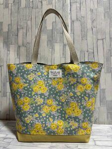 大きめサイズ　トートバッグ　花柄　帆布　ハンドメイド