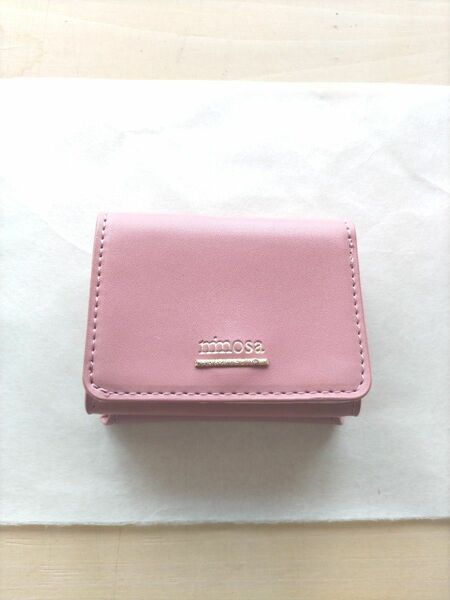 三つ折り　財布　ピンク色　小型