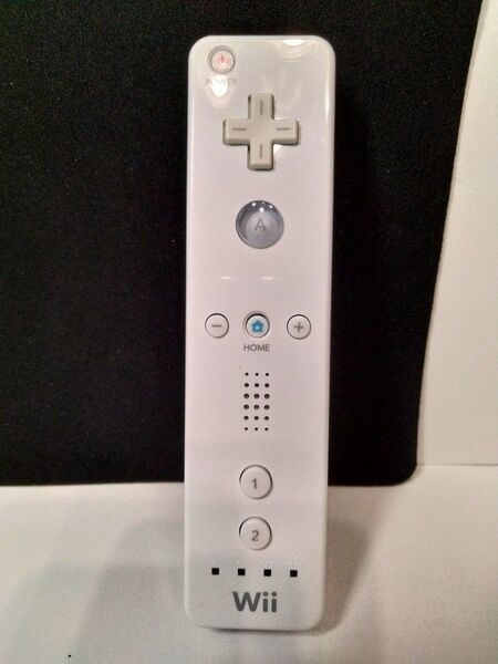 Wii リモコン（ 白）RVL-003　ストラップ付き