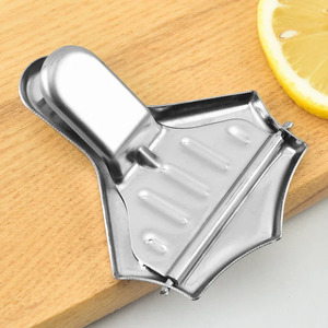 レモン　絞り器　手動式　ジュースプレス　スクイーザー
