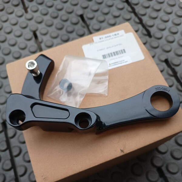 Arlen Ness アレンネス Rear Brake Caliper Bracket リアキャリパーブラケット Kit 300-020 2018-Softail ソフテイル