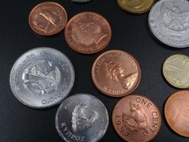 世界貨幣12枚 硬貨 ケイマン諸島 バミューダ キプロス ジブラルタル ポルトガル ルーマニア フォークランド ラオス など コイン_画像2