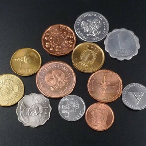 世界貨幣12枚 硬貨 イスラエル ニカラグア 南アフリカ スペイン マルタ オマーン スワジランド ポーランド バヌアツ ウガンダ などコインの画像2