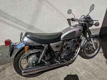 YAMAHA SR400 RH01J 三型 2002年式 キャブ車 イモビ付き 純正ブラックエンジン 車検R6/5月迄 _画像2