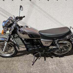 YAMAHA SR400 RH01J 三型 2002年式 キャブ車 イモビ付き 純正ブラックエンジン 車検R6/5月迄 の画像3