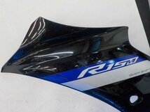 D299●○（6）ヤマハ　R15M　中古　YZFR15　サイドカバー　カウル　BCW-F835V-00　BCW-F835U-00　6-2/27（も）_画像7