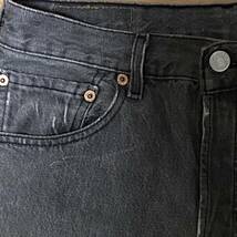 リーバイス501ブラックジーンズ ★ダメージ有り★295刻印★Levi ’s デニム W32先染めブラック_画像6