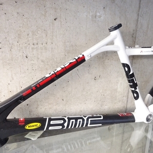 ▲BMC TEAM ELITE 01 カーボンフレーム MTB用 26インチホイール対応 135㎜エンド幅 トップチューブ割れあり ジャンク品▲2980の画像6