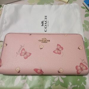 COACH コーチ バタフライ柄　長財布　ピンク 花柄