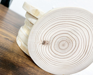 【国産スギ】コースター ハンドメイド 木製 自然 杉　100枚 ディスプレイ