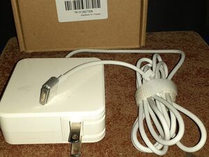 MacBook Air charger ACアダプター 充電器