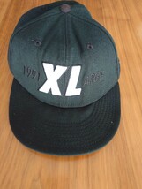 最終出品 ニューエラ エクストララージ キャップ ブラック 中古品 NEW ERA X-Large CAP 帽子 黒 9FIFTY_画像1