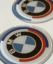 BMW 50周年 Mエンブレムステッカー エポキシ シール バイク 車 燃料タンク ウインドウ 内装 ドレスアップ Mカラー 50mm 2枚_画像5