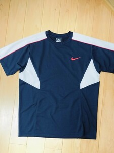 NIKE ナイキ 半袖 Tシャツ メンズS ネイビー×ホワイト系 スポーツ タウンユース 良品 送料無料 