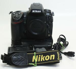 ★1円～！ Nikon (ニコン) D700 + MB-D10付き