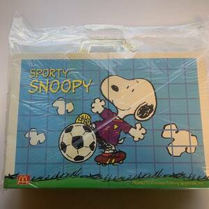 新品・マクドナルドSPORTY SNOOPY フィギュア　コレクションボックス