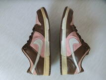 STSSY × SB DUNK LOW PRO "CHERRY" 304292-671 （ダークカーキ/シャイピンク/バニラ）_画像3