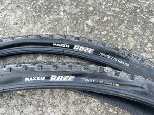 MAXXIS　RAZE（レイズ）クリンチャーシクロクロスタイヤ 700x33C 未使用品、2本セット 泥、雪 対応タイヤです。